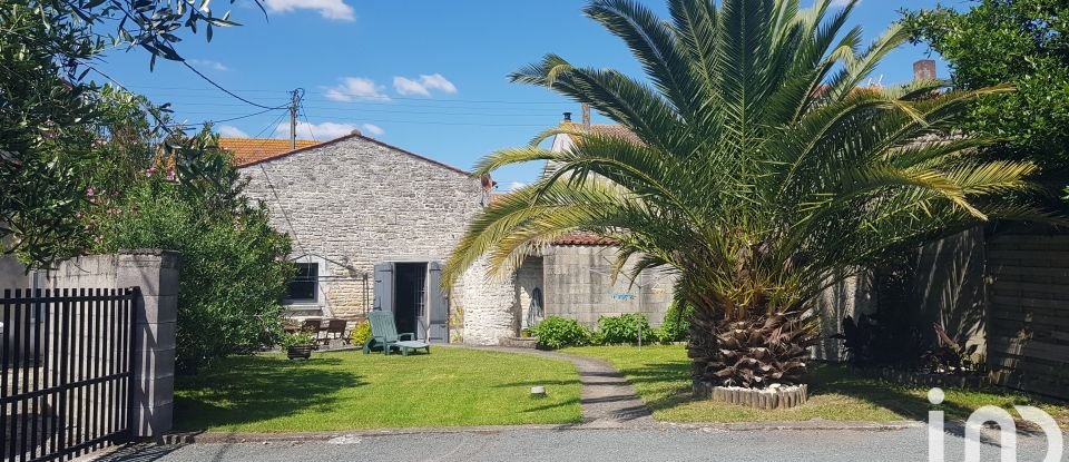 Maison 5 pièces de 143 m² à Forges (17290)