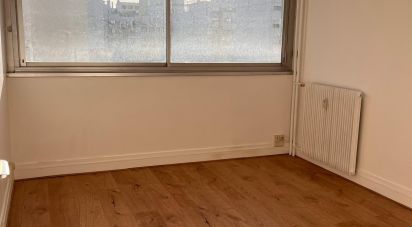 Appartement 2 pièces de 47 m² à Paris (75015)