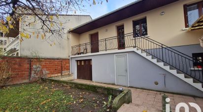 Traditional house 6 rooms of 128 m² in Villeneuve-le-Roi (94290)