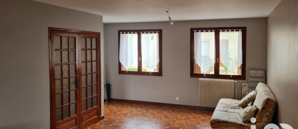 Traditional house 6 rooms of 128 m² in Villeneuve-le-Roi (94290)