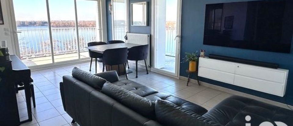 Appartement 5 pièces de 100 m² à Bordeaux (33300)