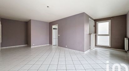 Apartment 3 rooms of 69 m² in Sainte-Geneviève-des-Bois (91700)