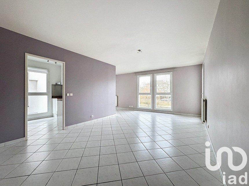 Apartment 3 rooms of 69 m² in Sainte-Geneviève-des-Bois (91700)