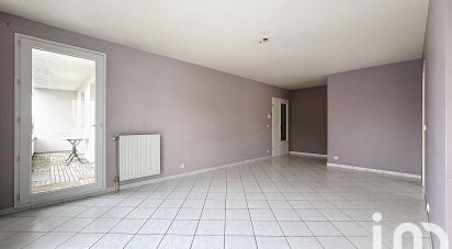 Apartment 3 rooms of 69 m² in Sainte-Geneviève-des-Bois (91700)