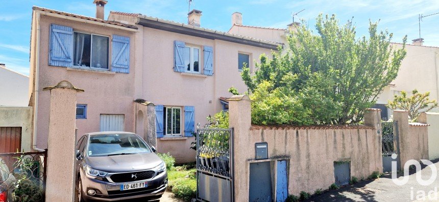 Maison traditionnelle 4 pièces de 120 m² à Mèze (34140)