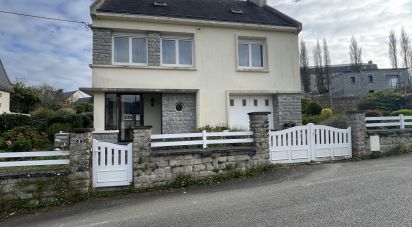 Traditional house 6 rooms of 65 m² in Pont-de-Buis-lès-Quimerch (29590)