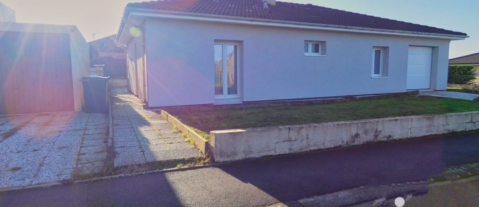 Maison 5 pièces de 105 m² à Bettelainville (57640)