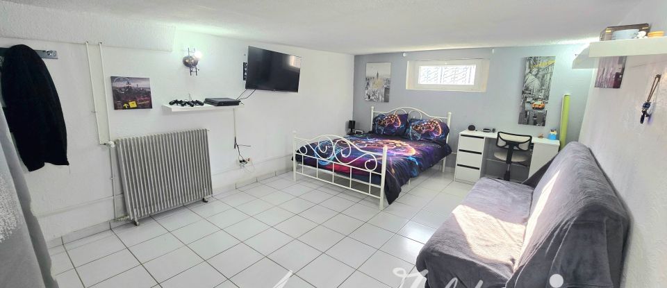 Maison 7 pièces de 140 m² à Saint-André-le-Gaz (38490)