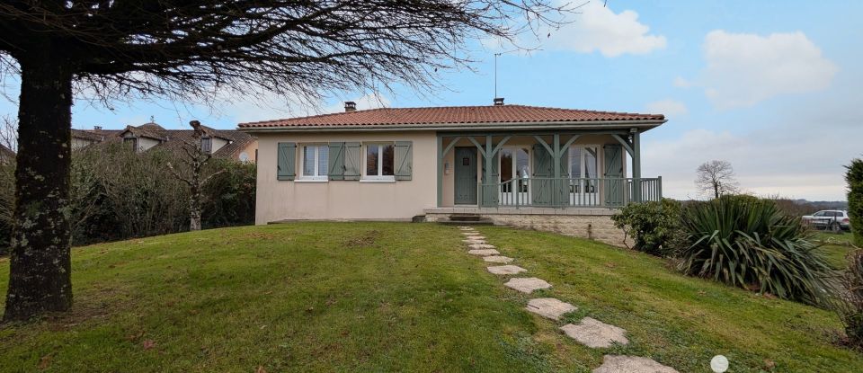 Traditional house 5 rooms of 96 m² in Oradour-sur-Vayres (87150)