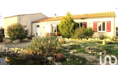 Traditional house 6 rooms of 113 m² in Saint-Hilaire-la-Palud (79210)