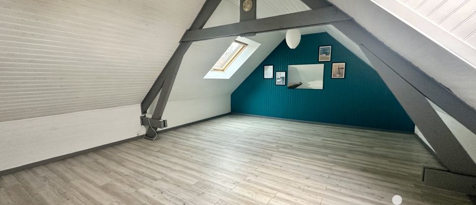 Maison 8 pièces de 203 m² à Cherbourg-en-Cotentin (50100)