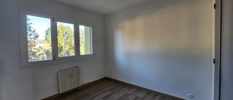 Apartment 3 rooms of 69 m² in Saint-Raphaël (83700)