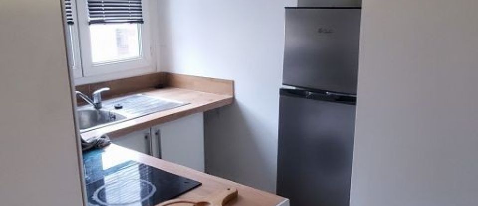 Appartement 2 pièces de 33 m² à Clichy (92110)