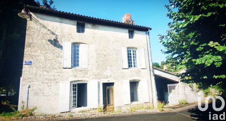 Maison de village 7 pièces de 167 m² à Celles-sur-Belle (79370)