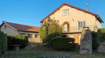 House 9 rooms of 140 m² in Sainte-Sigolène (43600)