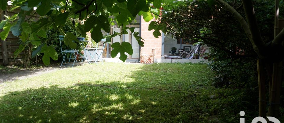 House 7 rooms of 180 m² in Colombes (92700)