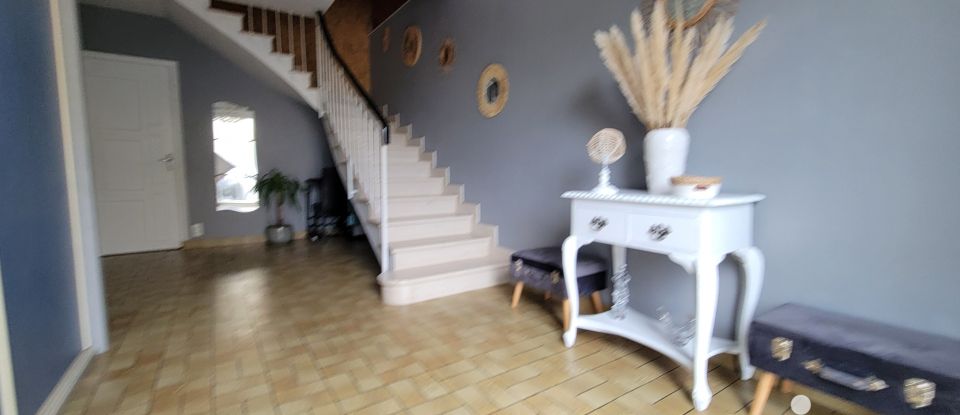 Traditional house 6 rooms of 135 m² in Pouzauges (85700)