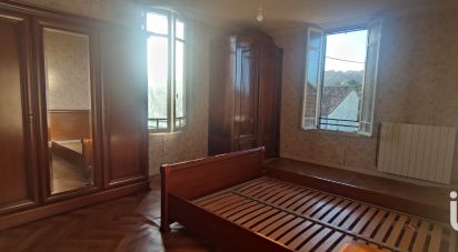 Traditional house 5 rooms of 130 m² in Saint-Philippe-du-Seignal (33220)