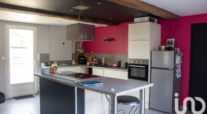 Maison traditionnelle 4 pièces de 100 m² à Saint-Denis-la-Chevasse (85170)