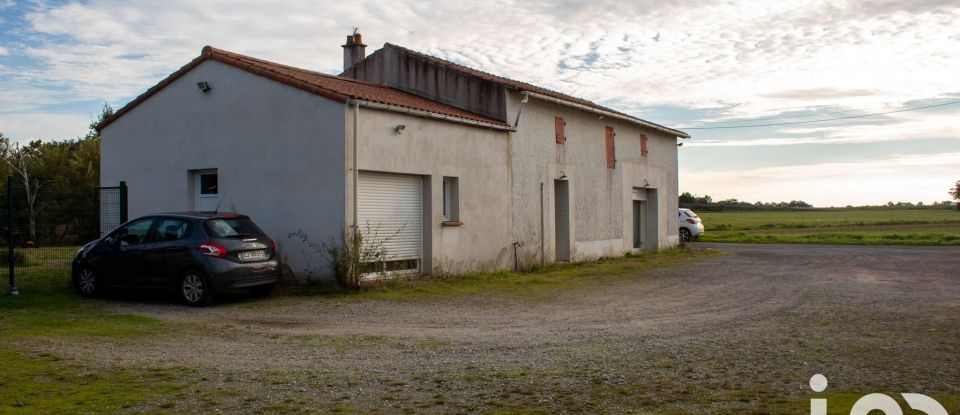 Maison traditionnelle 4 pièces de 100 m² à Saint-Denis-la-Chevasse (85170)