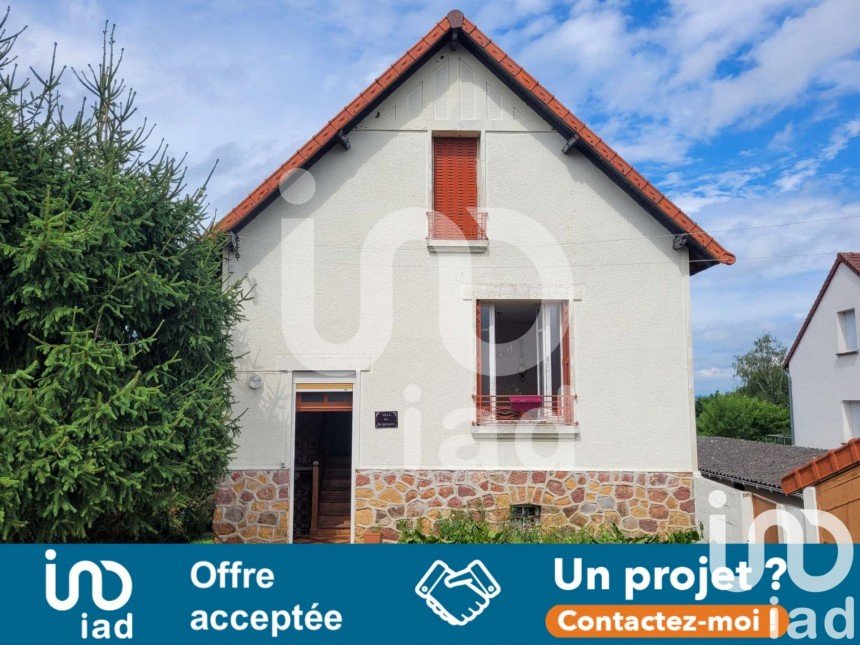 Maison 4 pièces de 77 m² à Désertines (03630)