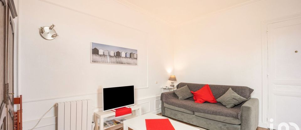 Apartment 1 room of 24 m² in Bernières-sur-Mer (14990)