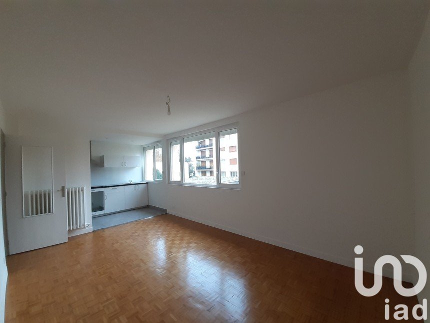 Studio 1 pièce de 35 m² à Suresnes (92150)