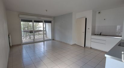 Apartment 3 rooms of 60 m² in Villenave-d'Ornon (33140)