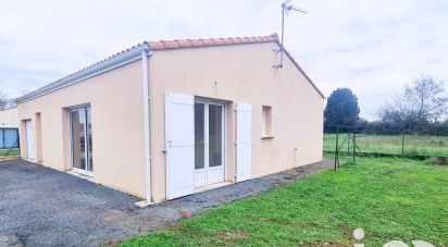 House 4 rooms of 80 m² in AIGONDIGNÉ (79370)