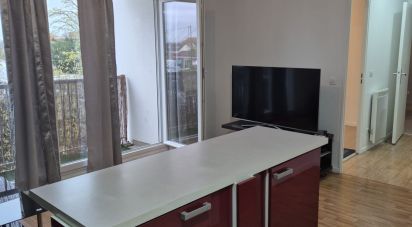 Appartement 3 pièces de 55 m² à Le Blanc-Mesnil (93150)