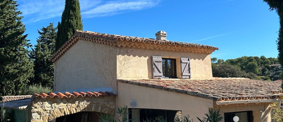 Traditional house 5 rooms of 166 m² in Le Castellet (83330)