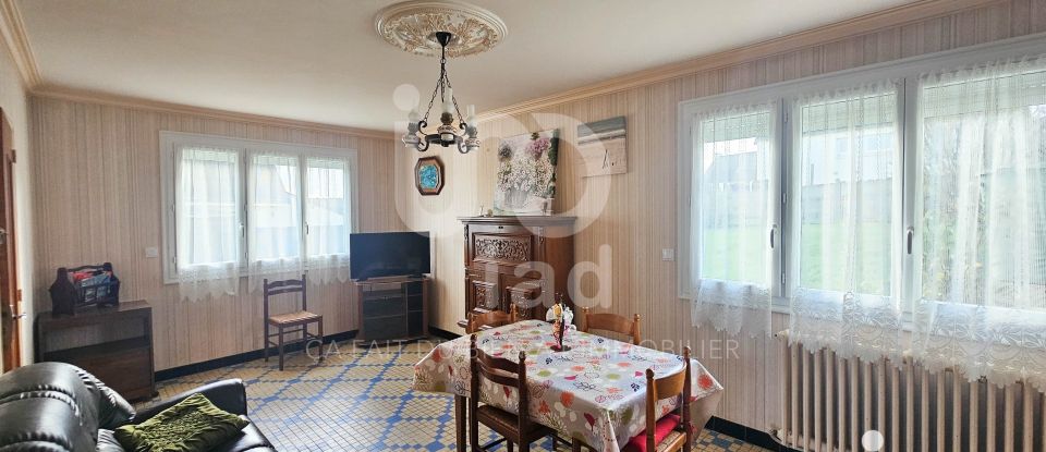 Traditional house 6 rooms of 120 m² in Hémonstoir (22600)