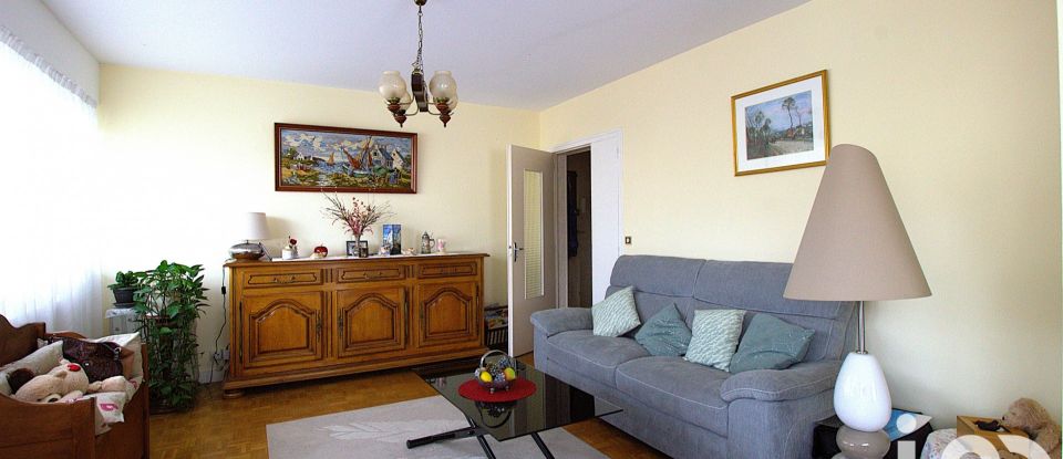 Apartment 3 rooms of 80 m² in Chartres (28000)