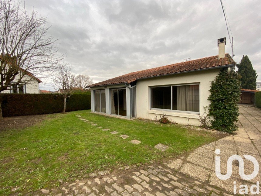 Maison 6 pièces de 155 m² à Cholet (49300)