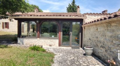 Maison 10 pièces de 280 m² à Gageac-et-Rouillac (24240)