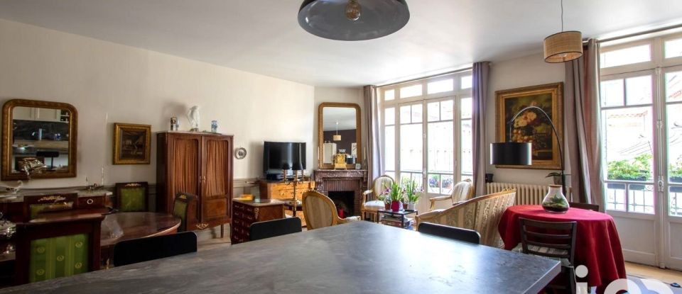 Appartement 5 pièces de 113 m² à Fontainebleau (77300)