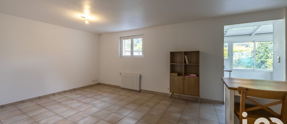 Maison traditionnelle 9 pièces de 230 m² à Tarnos (40220)