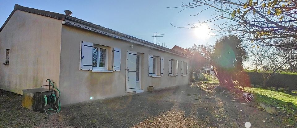 Maison traditionnelle 4 pièces de 96 m² à Roches-Prémarie-Andillé (86340)