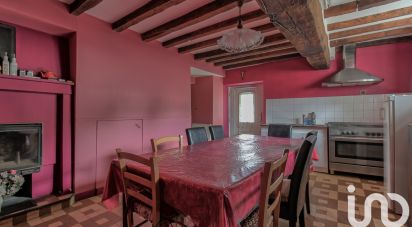 Ferme 6 pièces de 132 m² à Laubrières (53540)