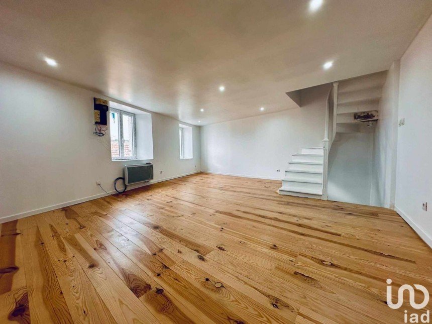 Maison 3 pièces de 85 m² à Salsigne (11600)