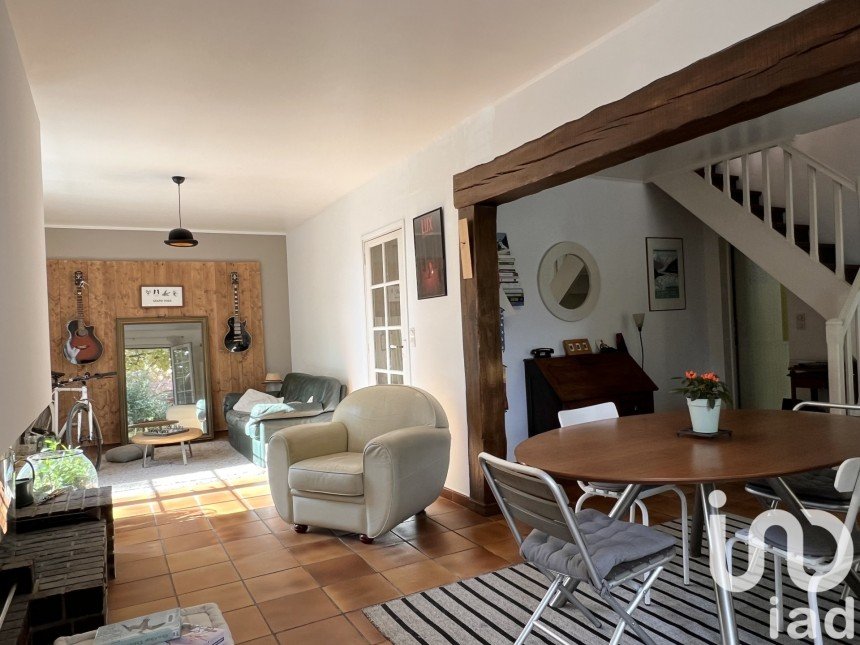 Traditional house 7 rooms of 150 m² in Champigny-sur-Marne (94500)