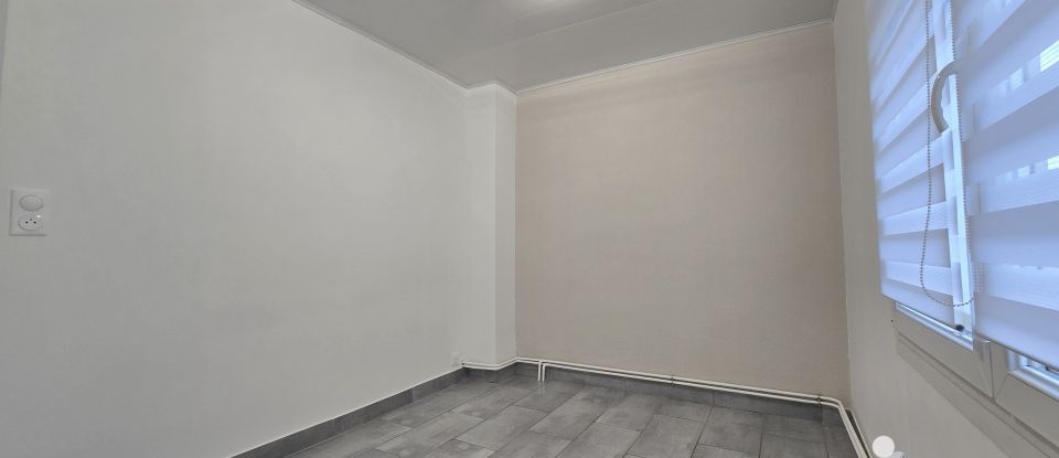 House 5 rooms of 85 m² in Floing (08200)