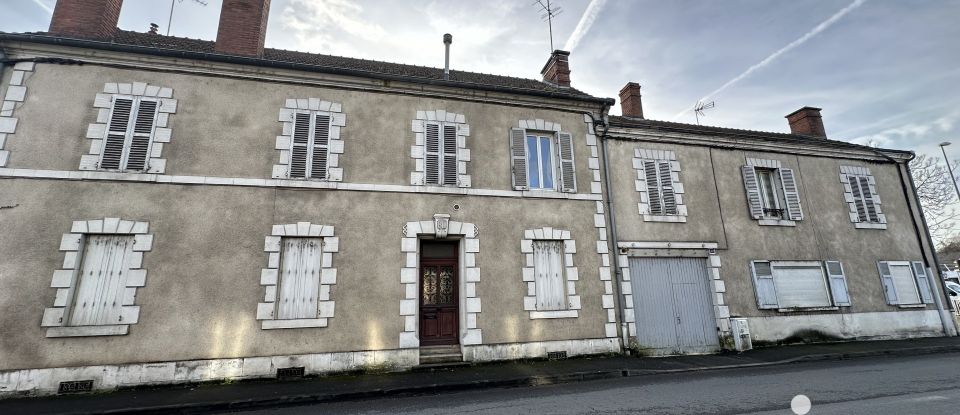 Building in Vierzon (18100) of 284 m²