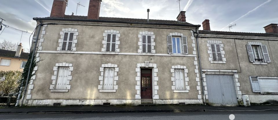 Building in Vierzon (18100) of 284 m²