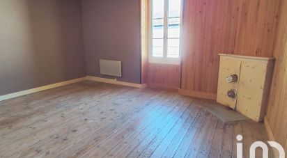 Village house 6 rooms of 165 m² in Saint-Laurent-de-Céris (16450)