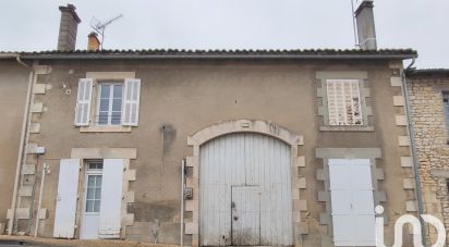 Village house 6 rooms of 165 m² in Saint-Laurent-de-Céris (16450)