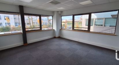 Offices of 148 m² in - (69280)