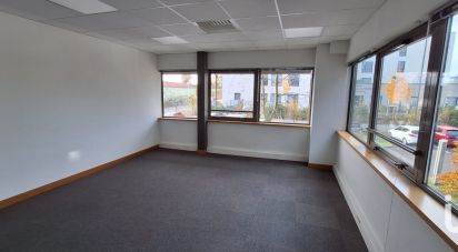 Offices of 148 m² in - (69280)