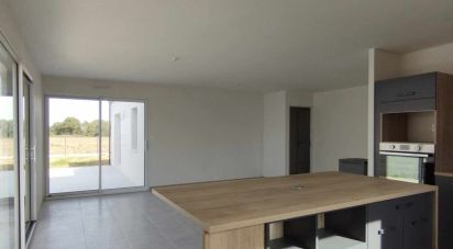 House 4 rooms of 102 m² in Essarts en Bocage (85140)