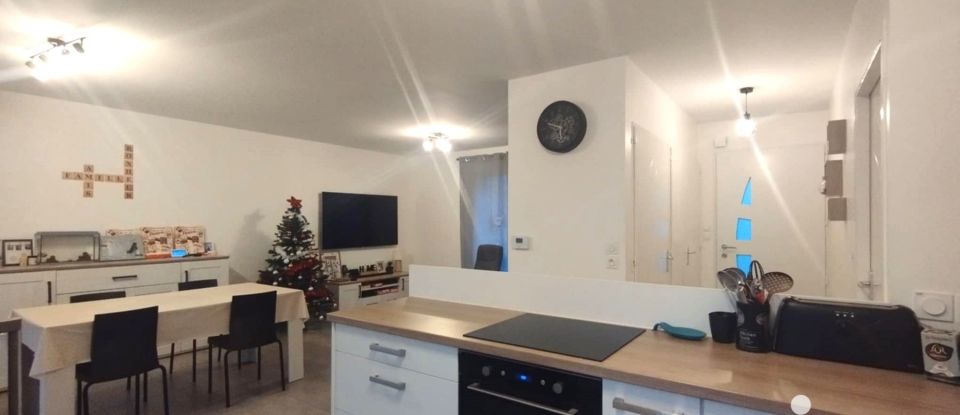 Maison 4 pièces de 86 m² à Saint-Martin-des-Noyers (85140)